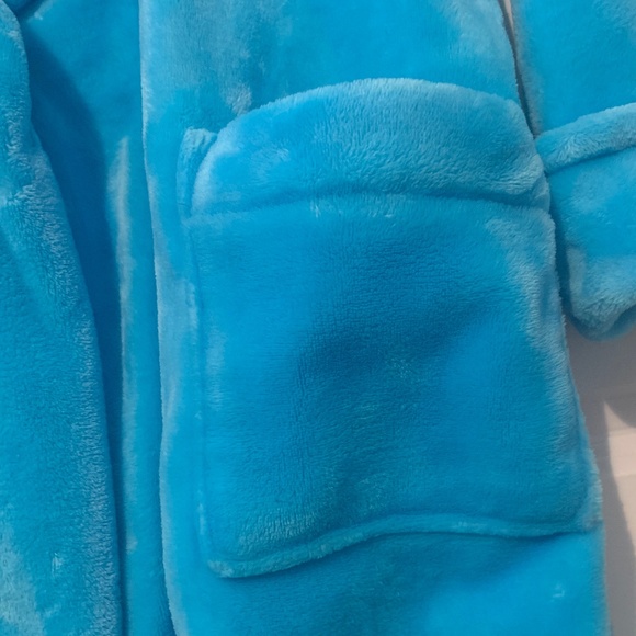 Turquoise Blue Plush Bath Robe - Picture 11 of 13